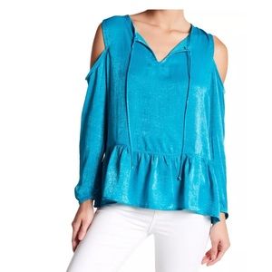 Harlowe and Graham Cold shoulder top size Small